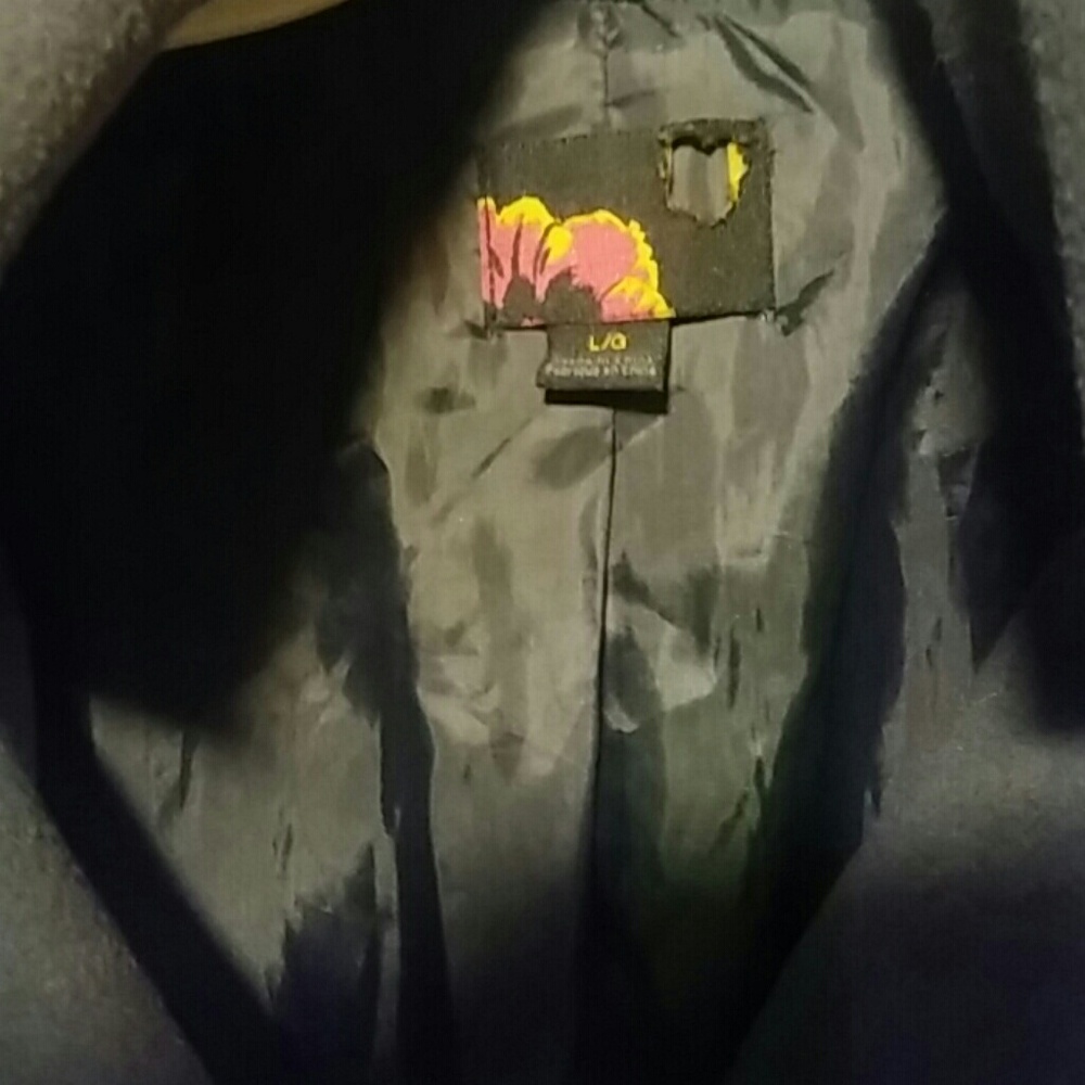 Short coat - Picture 2 of 3